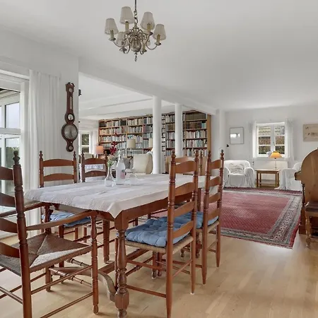 Semesterbostad Nice In Rnne With Wifi And 4 Bedrooms *