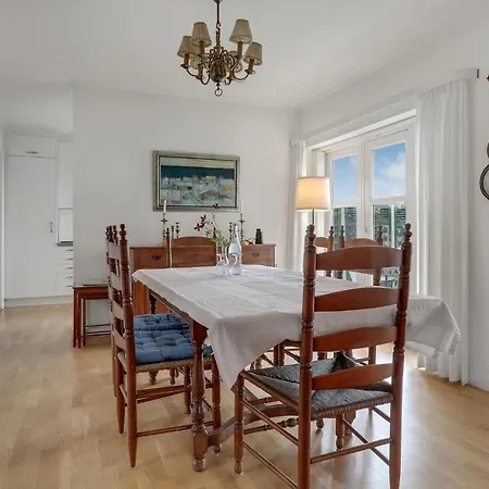 Nice In Rnne With Wifi And 4 Bedrooms Semesterbostad