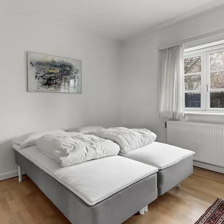 Nice In Rnne With Wifi And 4 Bedrooms * Rønne
